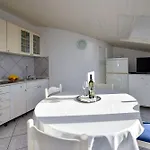 Apartman By The Sea Mandre, Pag - 23187 Kolan