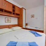 Appartement By The Sea Mandre, Pag - 23187 Kolan